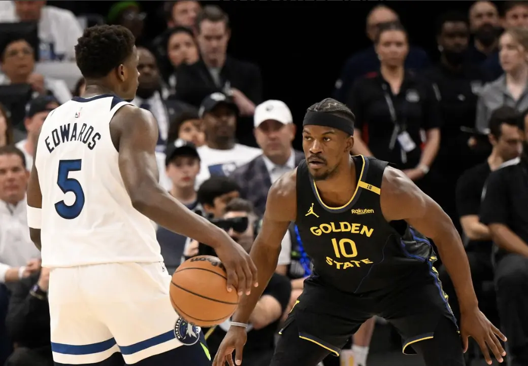golden-state-domine-malgre-la-blessure-de-curry-minnesota-en-crise-offensive.webp
