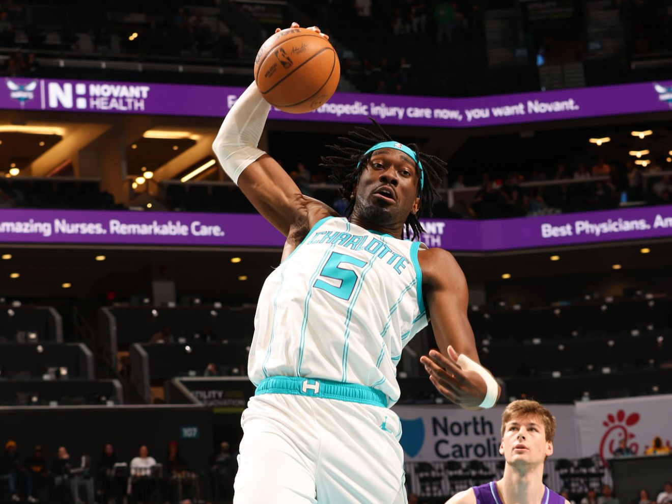 Mark Williams tradé aux Suns : Phoenix muscle sa raquette !